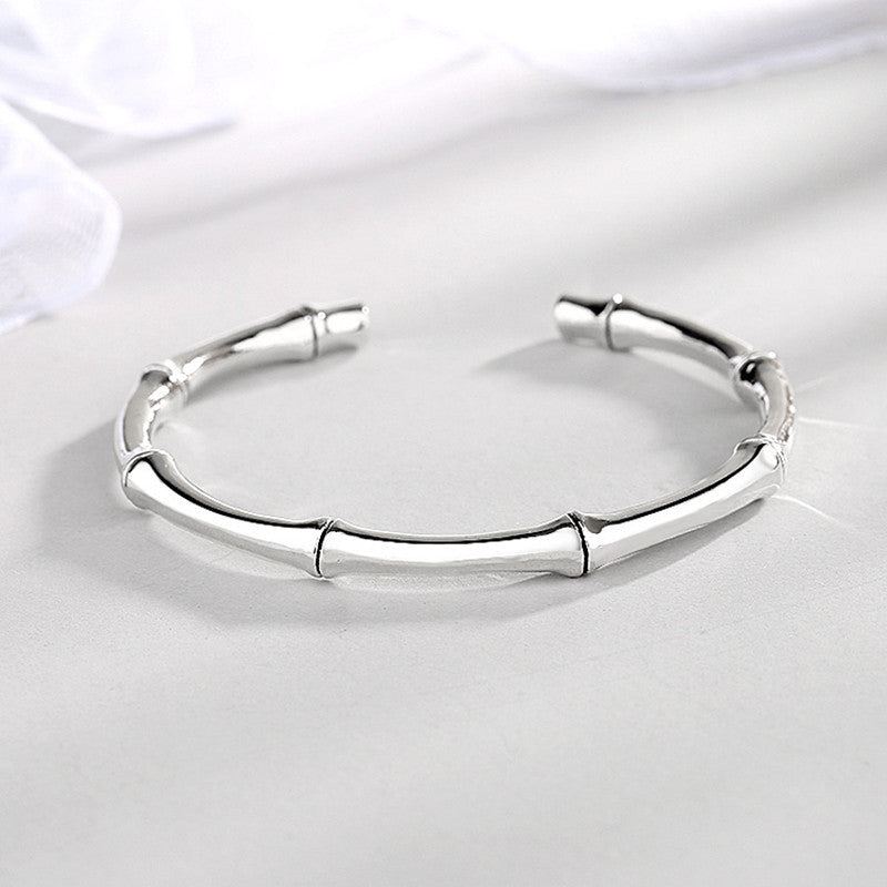 Beautiful Silver Bracelet with Unique Style