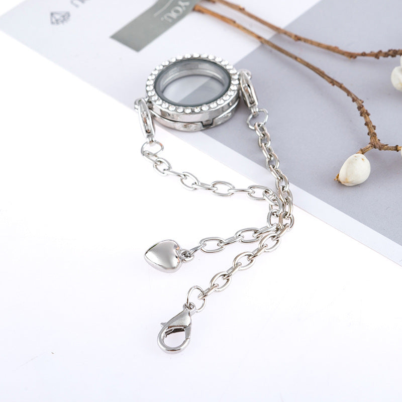 A Beautiful Bracelet with Unique Style