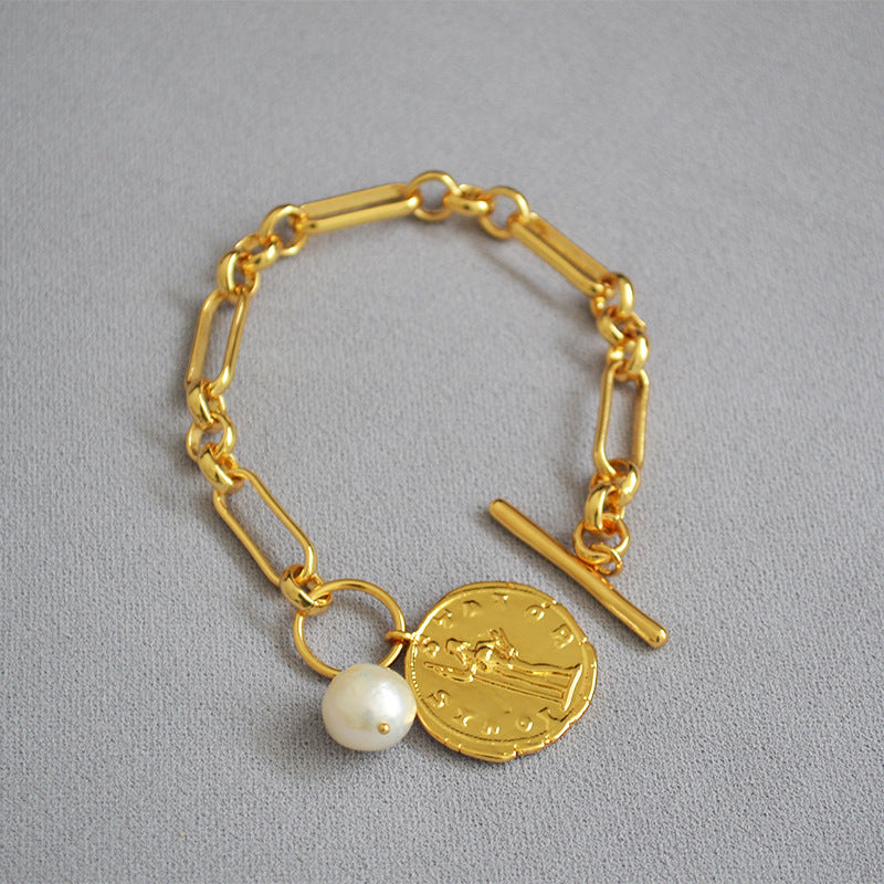Beautiful Gold Bracelet with Unique Style