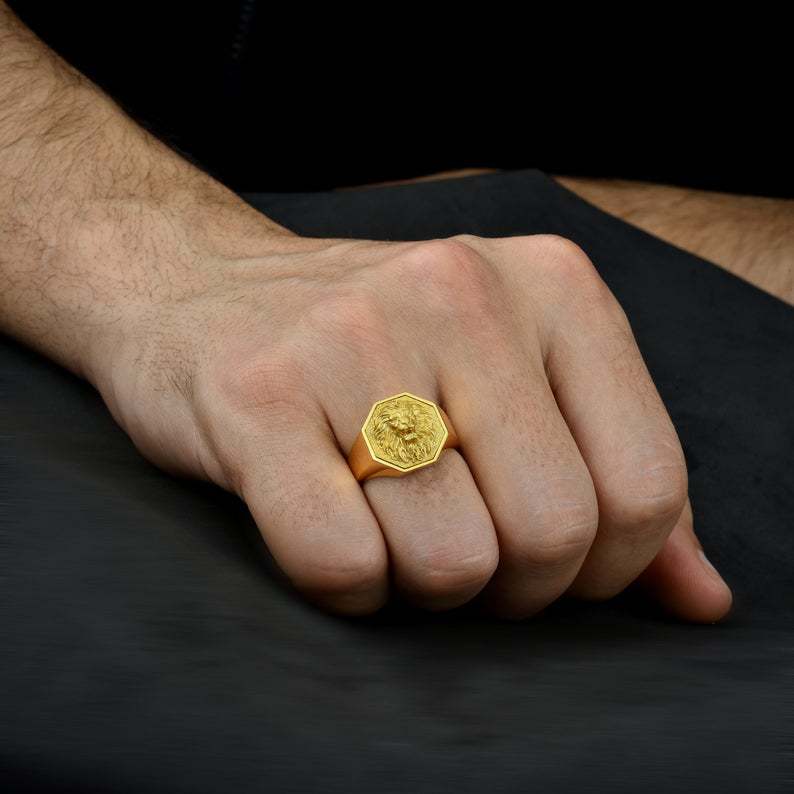 Beautiful Gold Ring with Unique Style