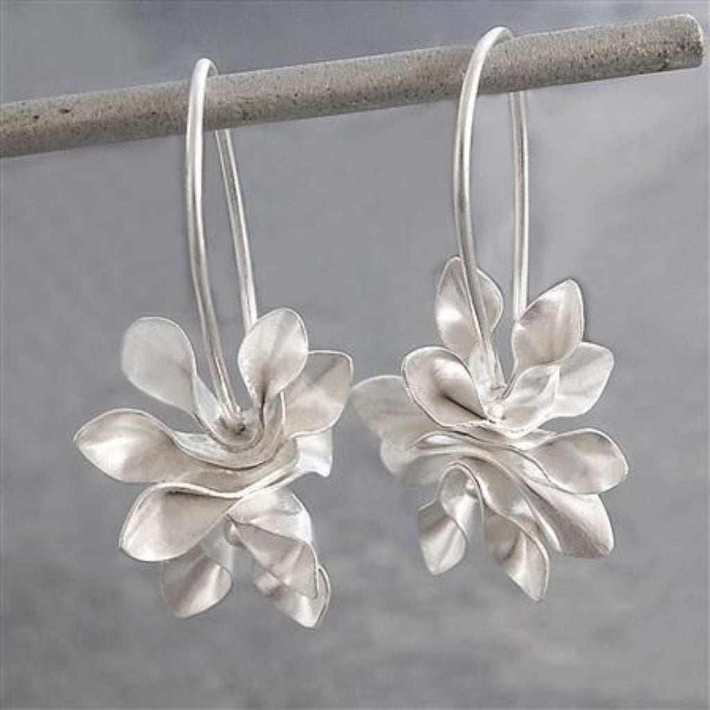 Charming Silver Earring for Any Occasion