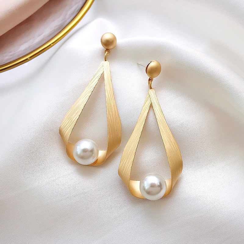 Elegant Pearl Earring for Every Occasion