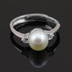 A Beautiful Pearl Ring with Unique Style