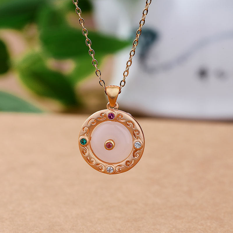 Beautiful Gold Necklace with Unique Style