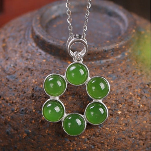 Beautiful Gold Necklace with Unique Style