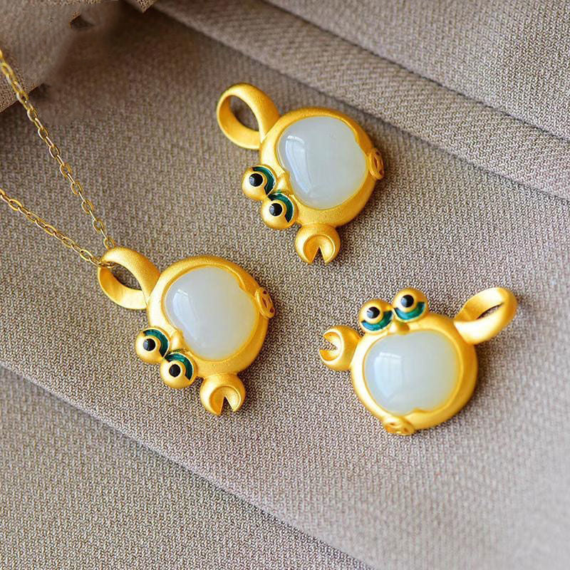 Beautiful Gold Necklace with Unique Style