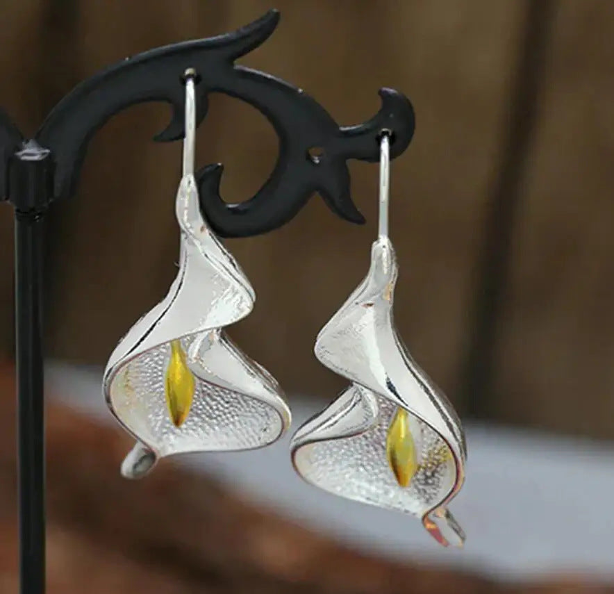 Classic Earring for a Vintage Look