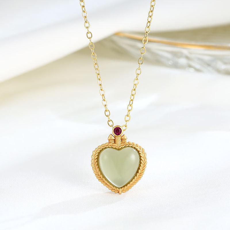 Beautiful Gold Necklace with Unique Style