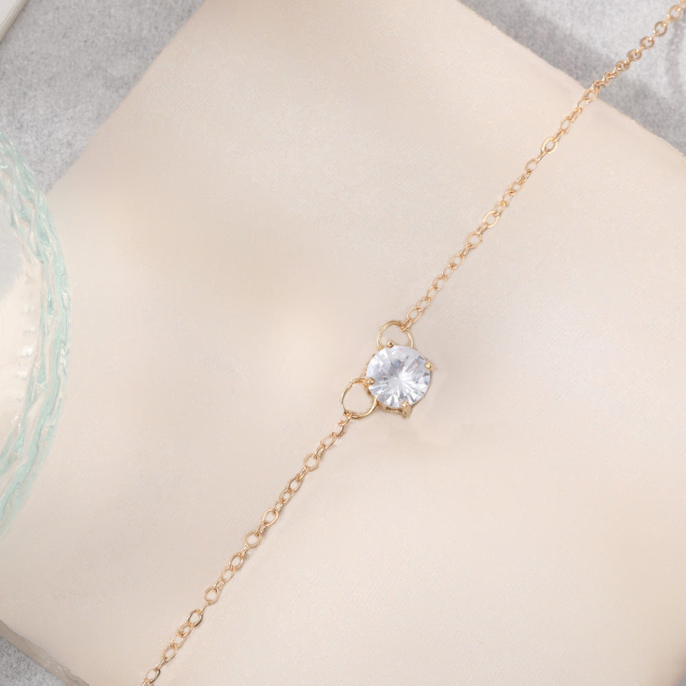 Beautiful Gold Necklace with Unique Style