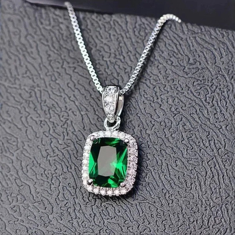 Sparkling Necklace for Effortless Style