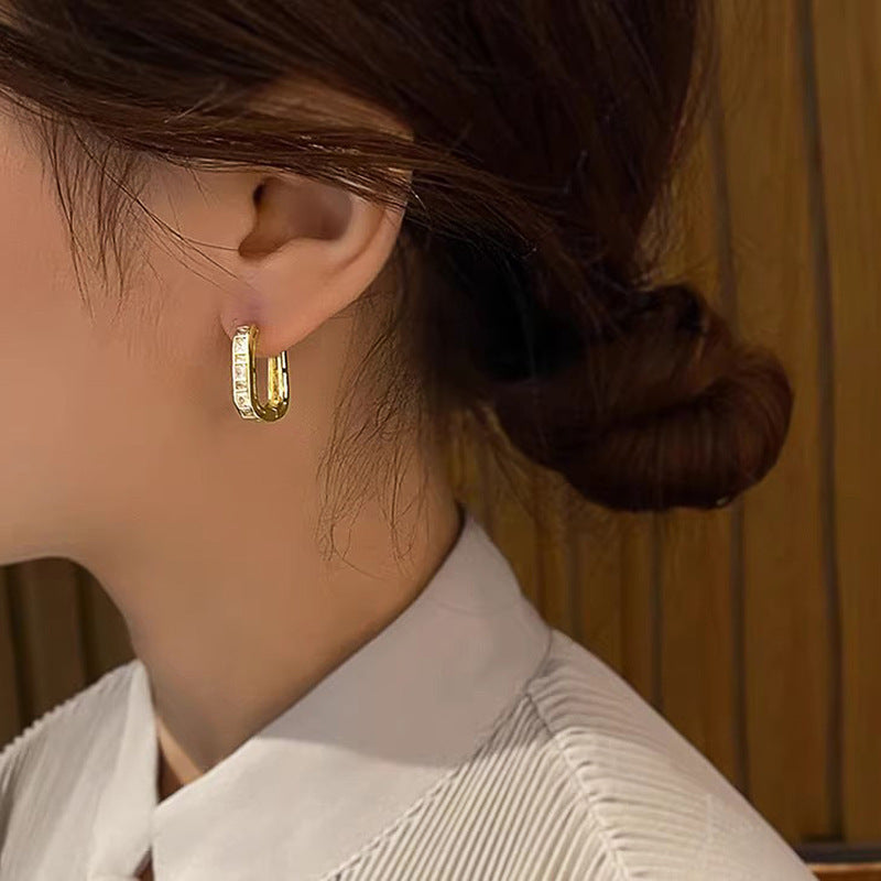 Beautiful Earring with Unique Style