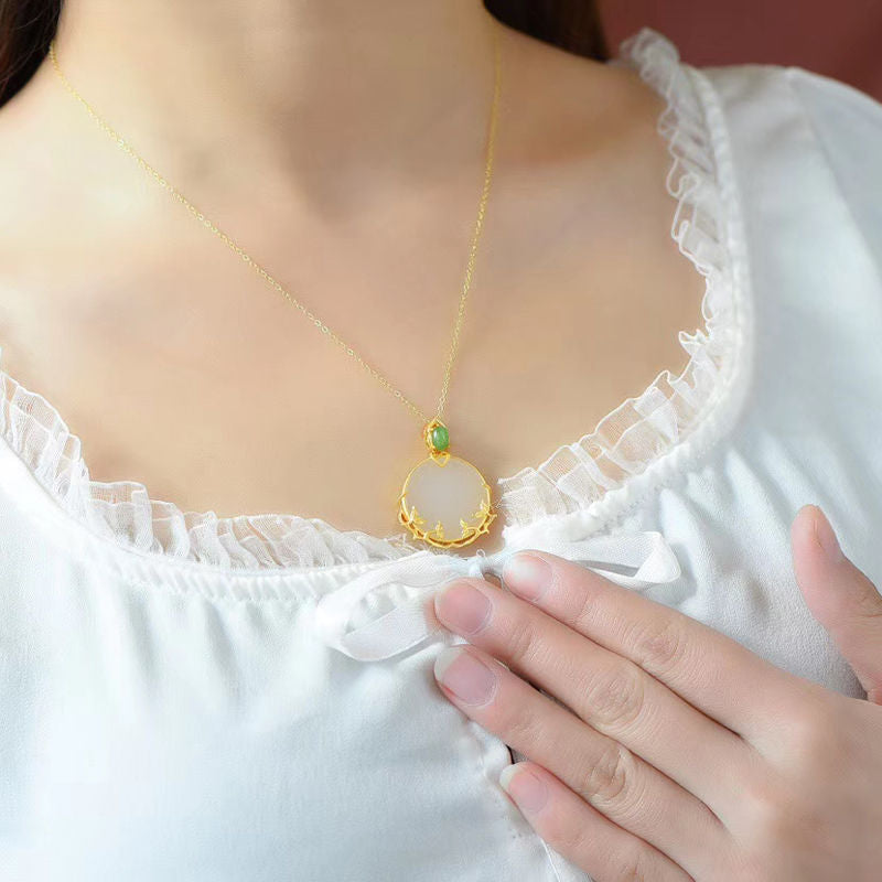 Beautiful Gold Necklace with Unique Style