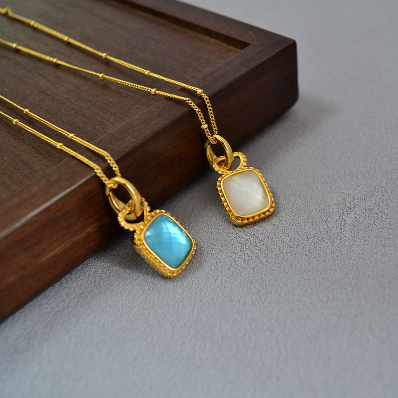 Beautiful Gold Necklace with Unique Style