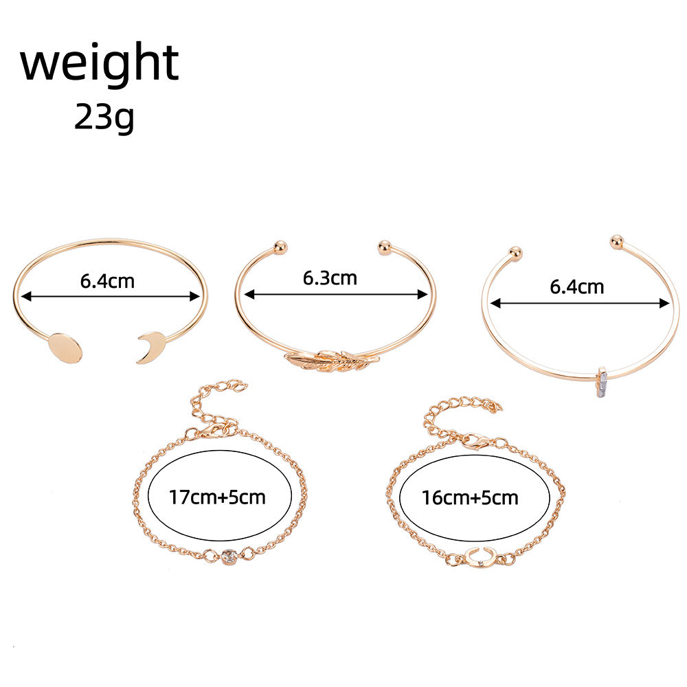 Beautiful Gold Bracelet with Unique Style