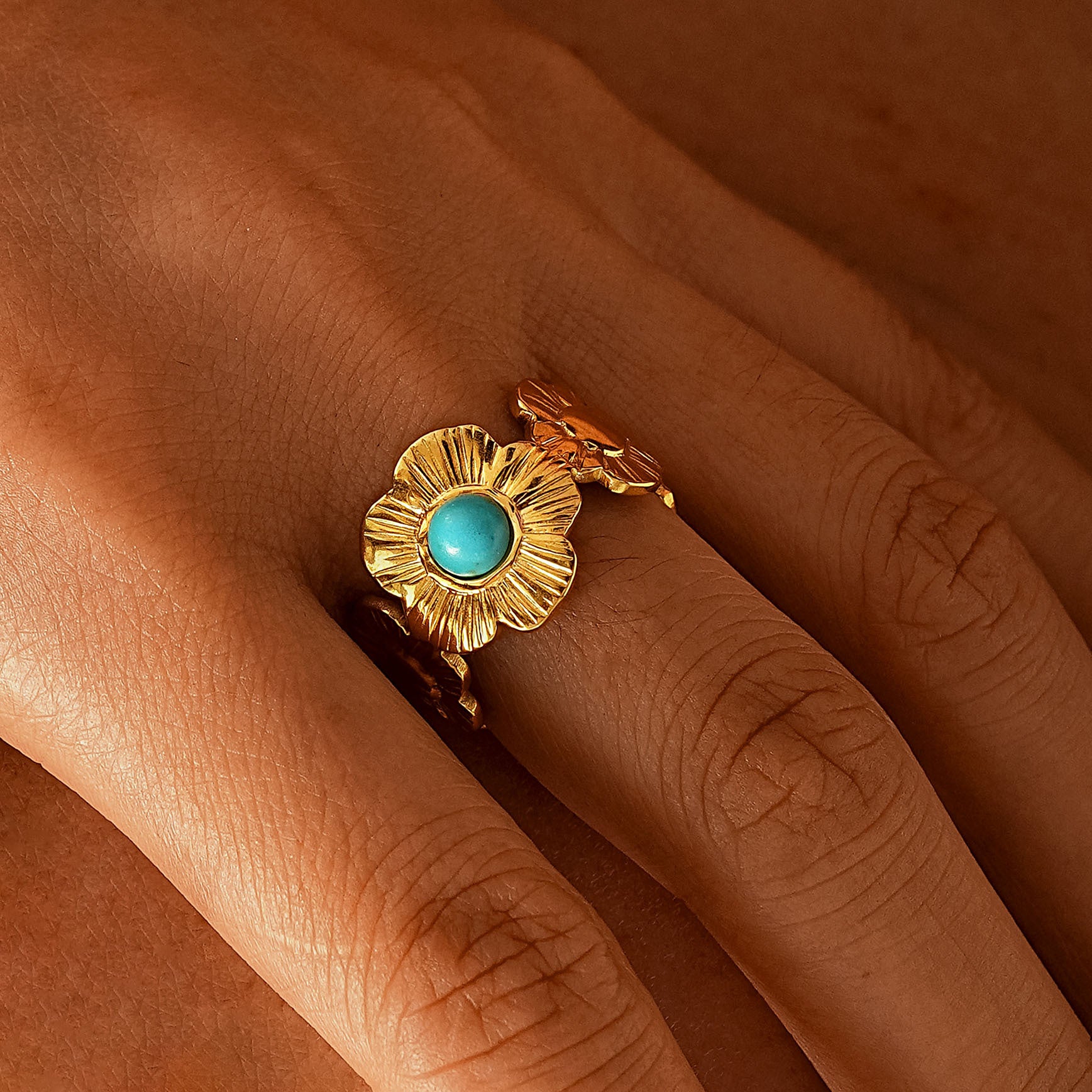 Beautiful Gold Bracelet with Unique Style