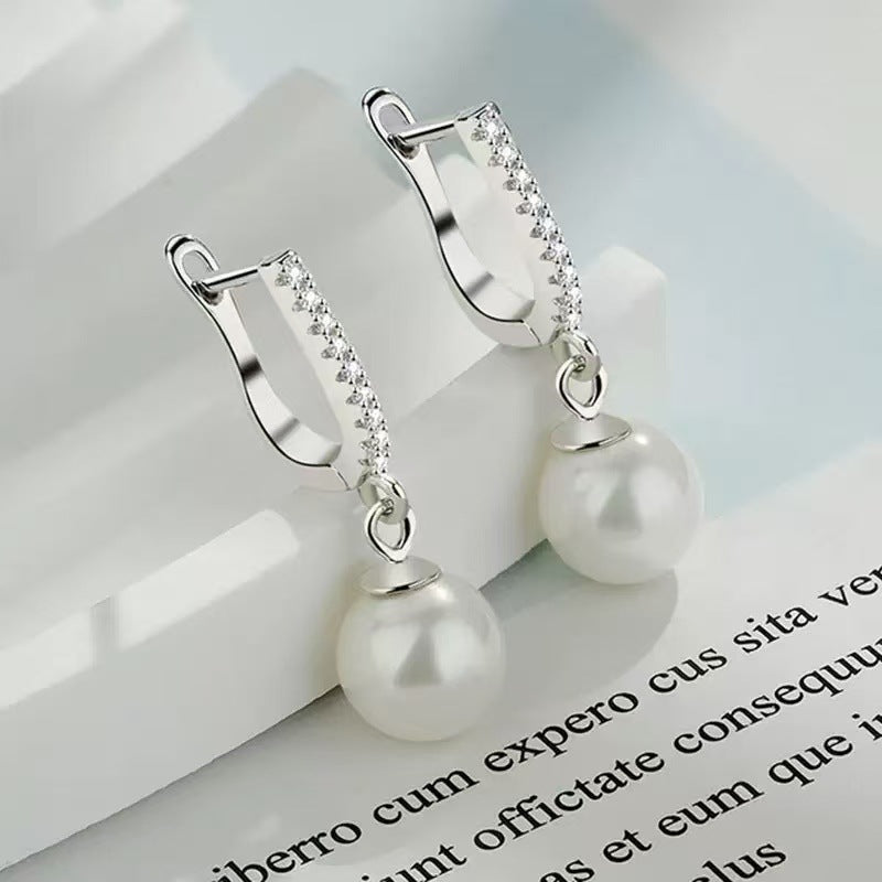 Stunning Pearl Earring for Daily Wear