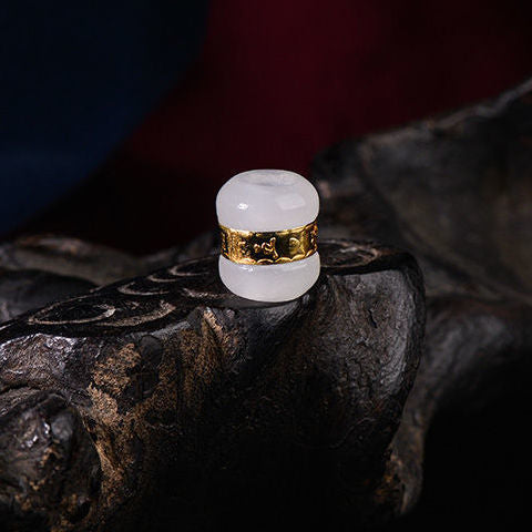 Beautiful Gold Necklace with Unique Style