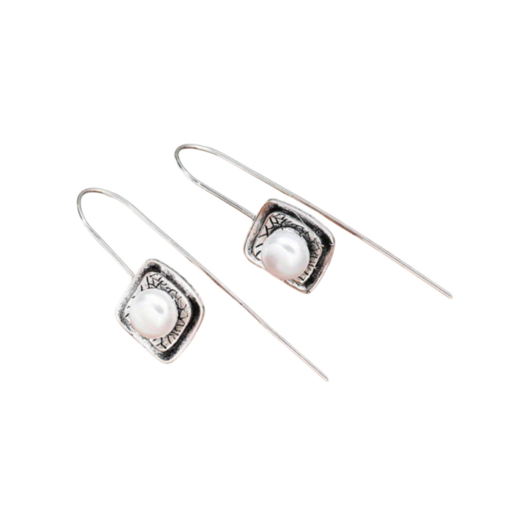 Beautiful Pearl Earring with Unique Style