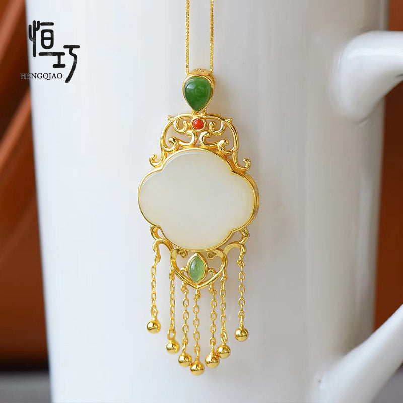 Beautiful Gold Necklace with Unique Style
