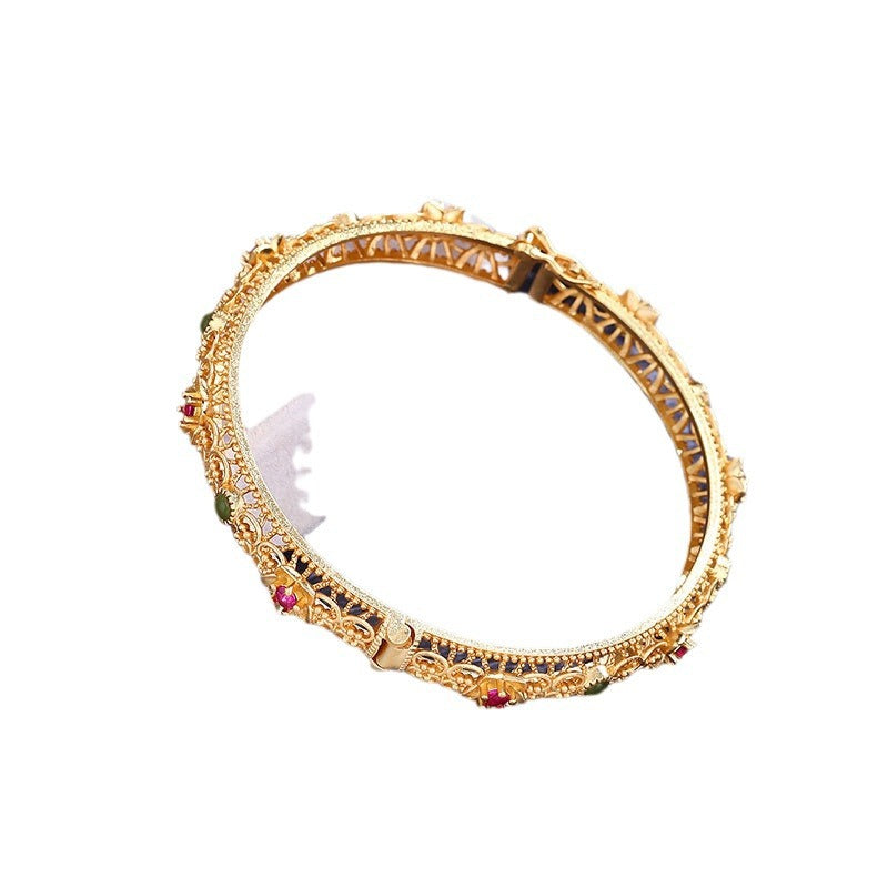 Beautiful Gold Bracelet with Unique Style