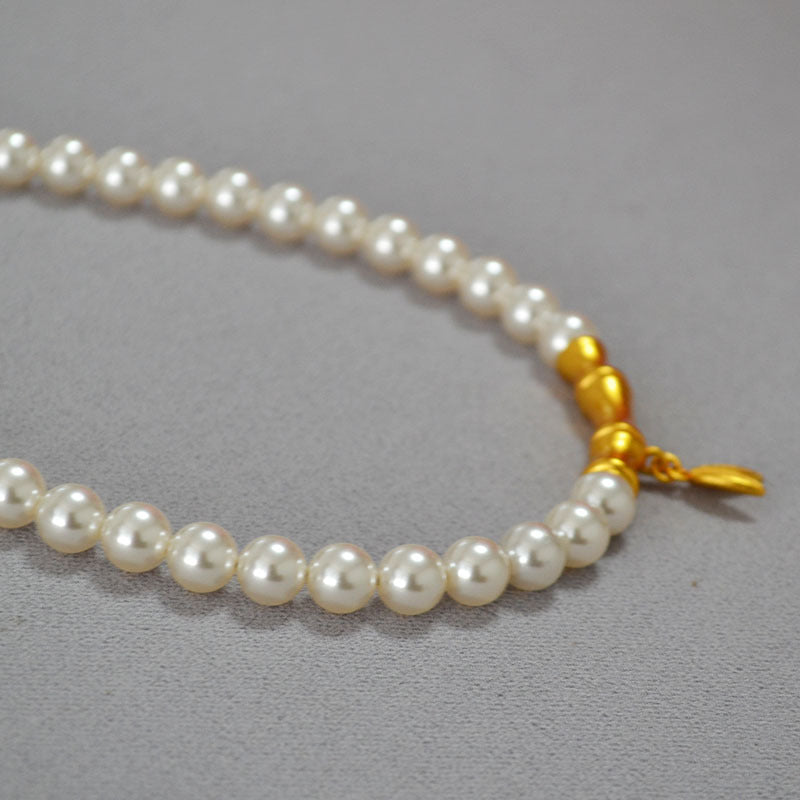 Beautiful Gold Necklace with Unique Style