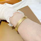 Beautiful Silver Bracelet with Unique Style