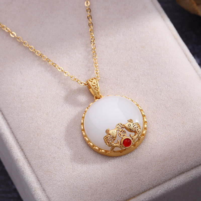 Beautiful Gold Necklace with Unique Style