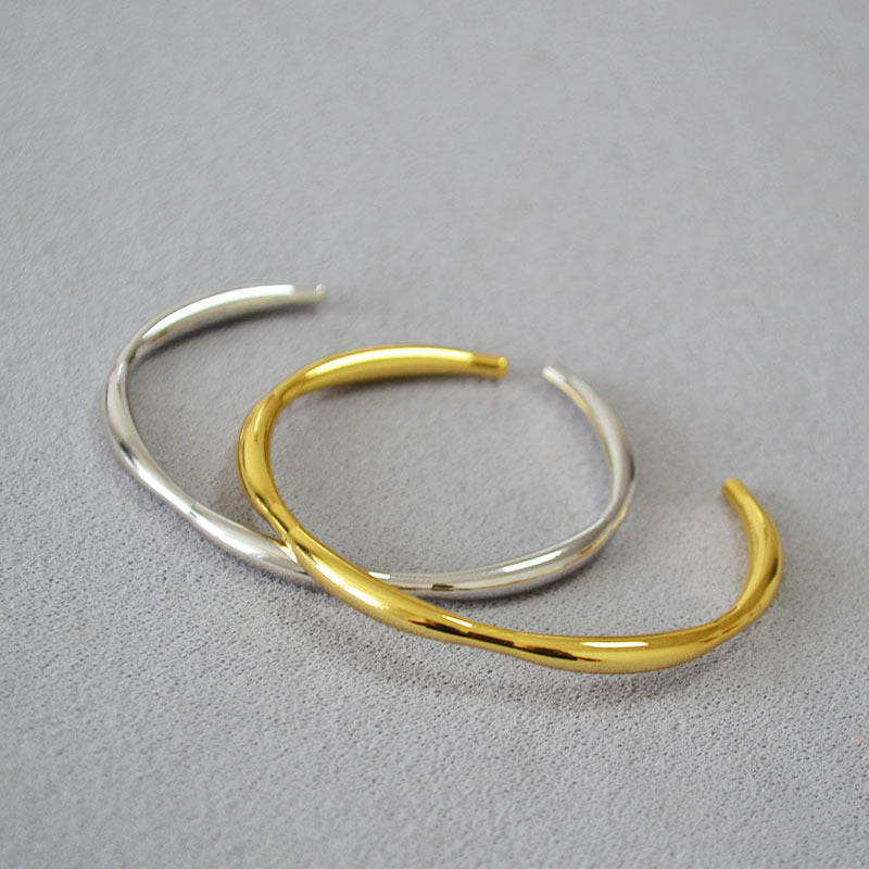 Beautiful Gold Bracelet with Unique Style