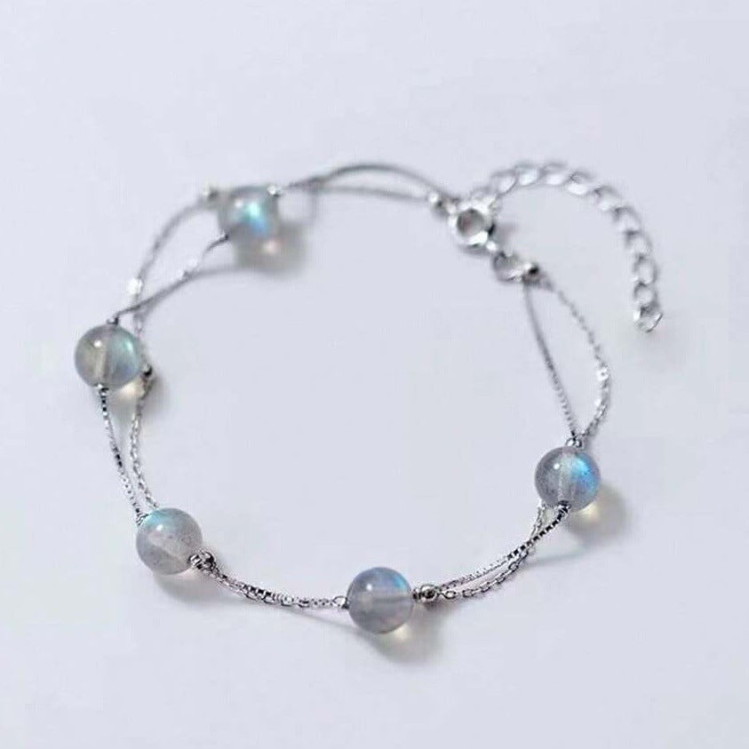 A Romantic Bracelet for Special Moments