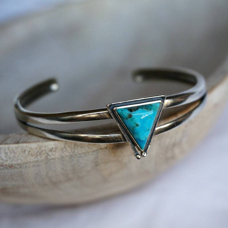 Beautiful Bracelet with Unique Style