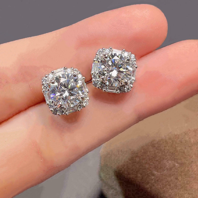 A Charming Earring for Any Occasion