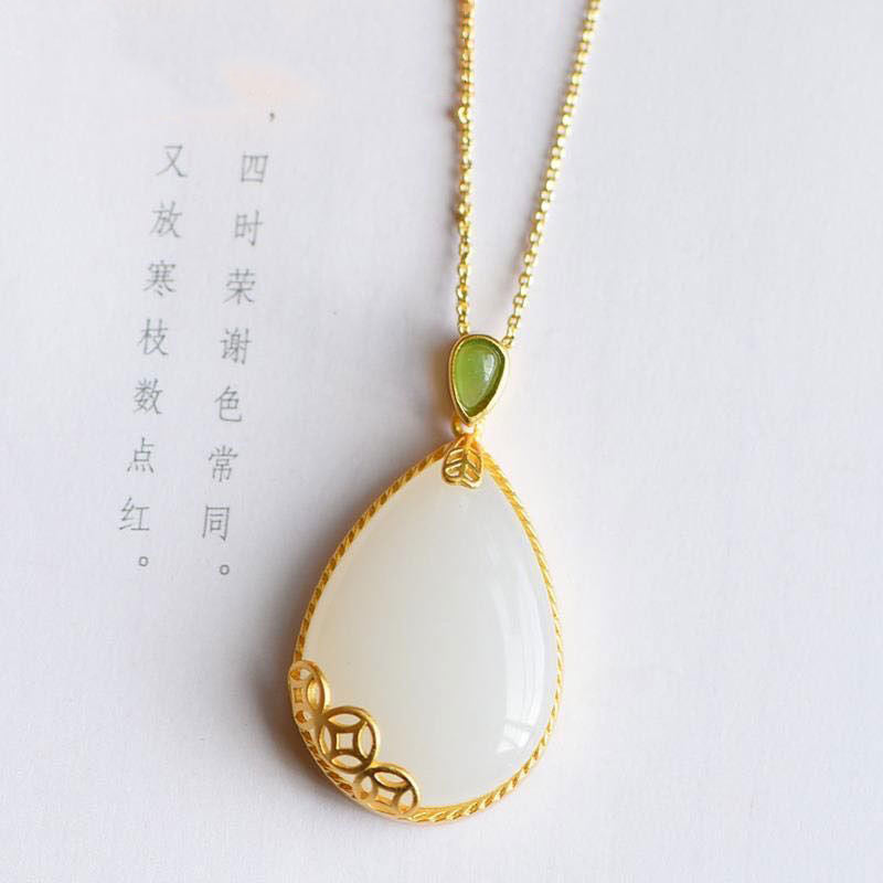 Beautiful Gold Necklace with Unique Style