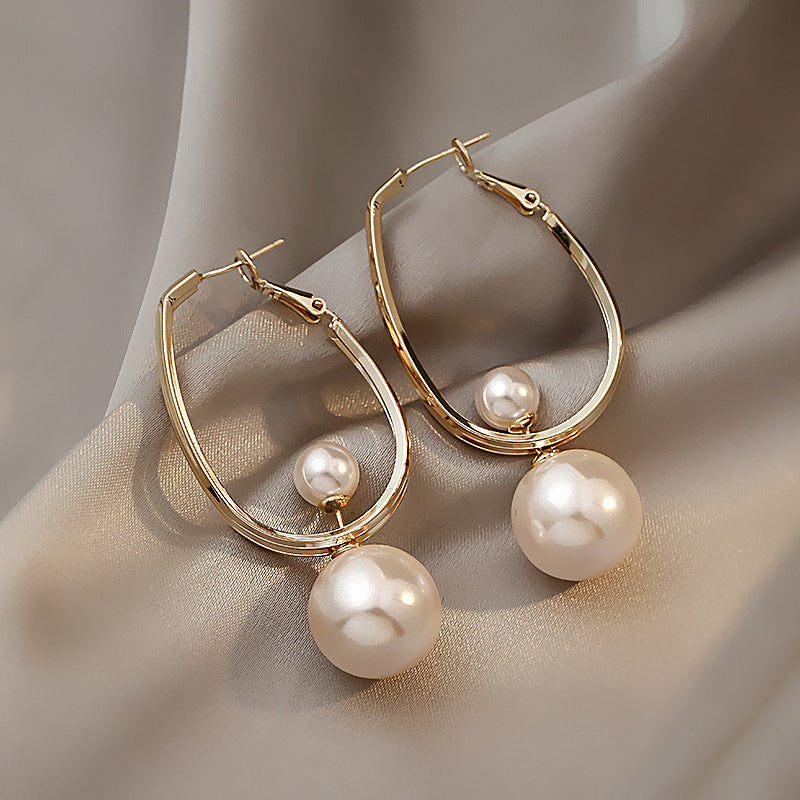 Classic Earring with Timeless Appeal