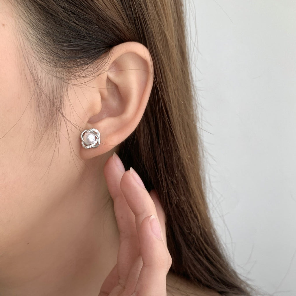 Stunning Pearl Earring for Daily Wear