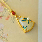 Beautiful Gold Necklace with Unique Style