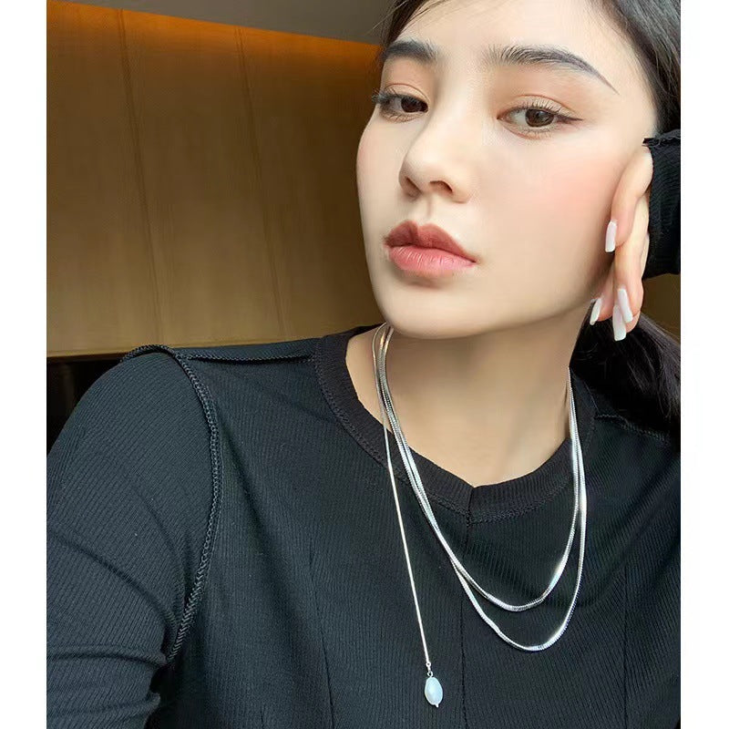 Beautiful Gold Necklace with Unique Style