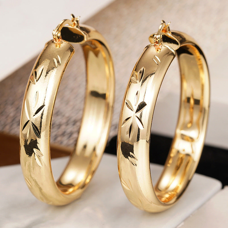 A Romantic Earring for Special Moments