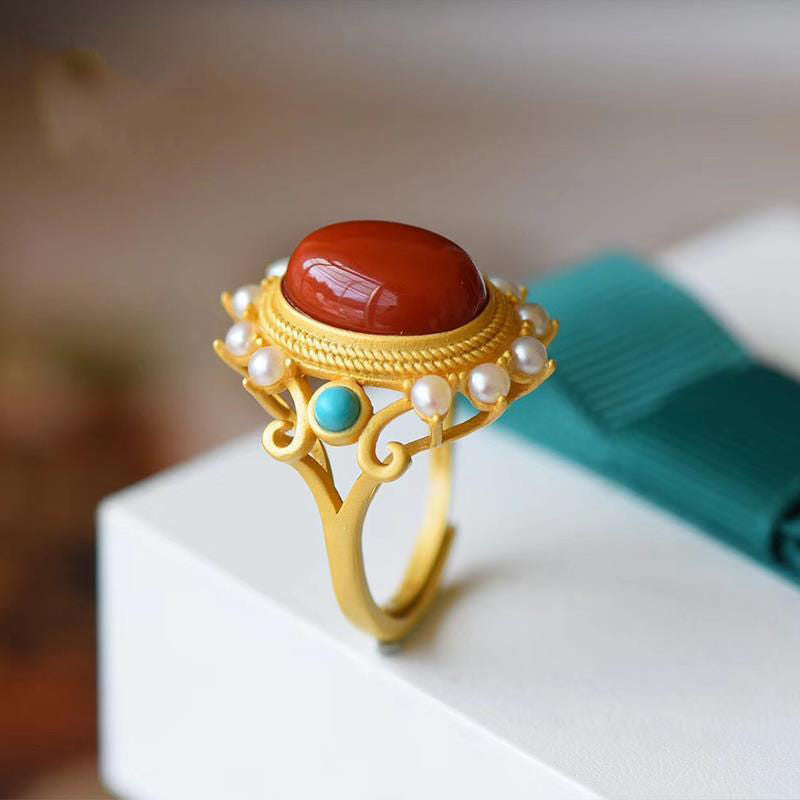 Beautiful Gold Ring with Unique Style