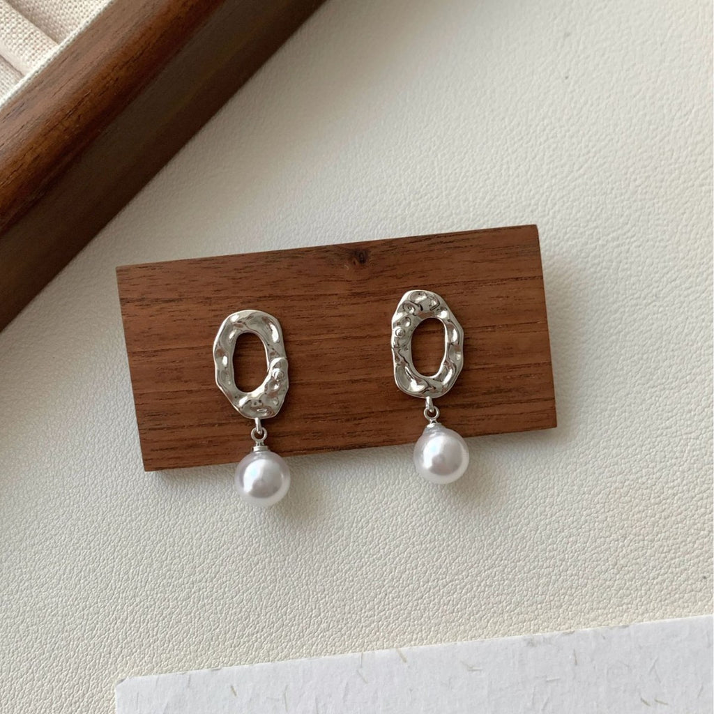 Stunning Pearl Earring for Daily Wear