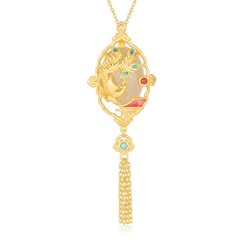 Beautiful Gold Necklace with Unique Style