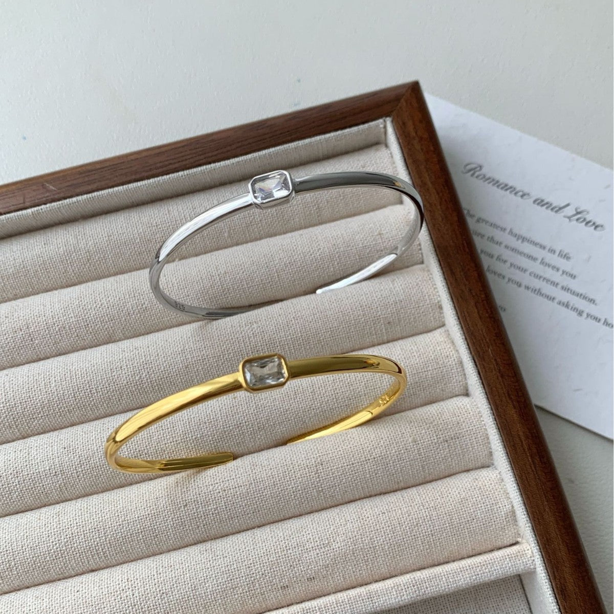 Beautiful Bracelet with Unique Style