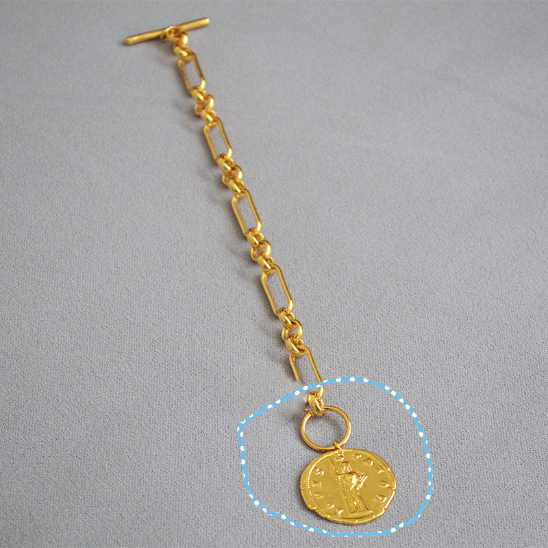 Beautiful Gold Bracelet with Unique Style