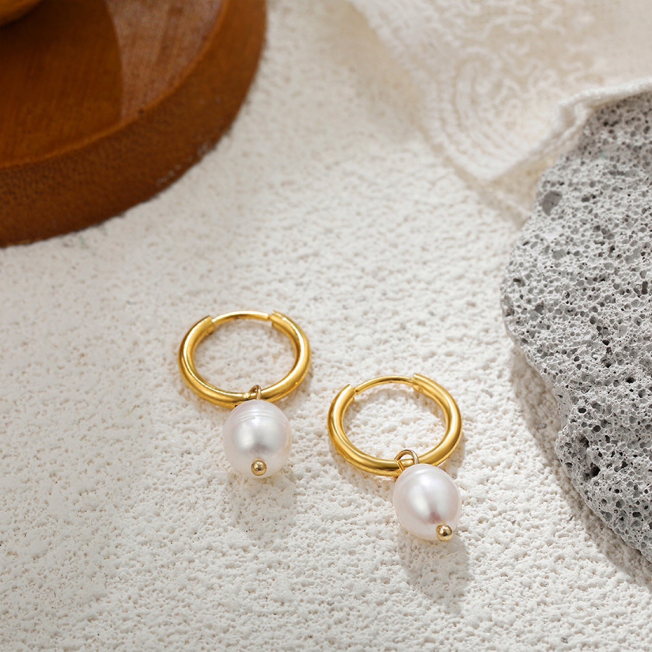 Charming Earring for Any Occasion