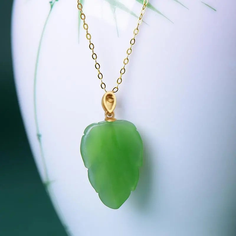 Beautiful Gold Necklace with Unique Style