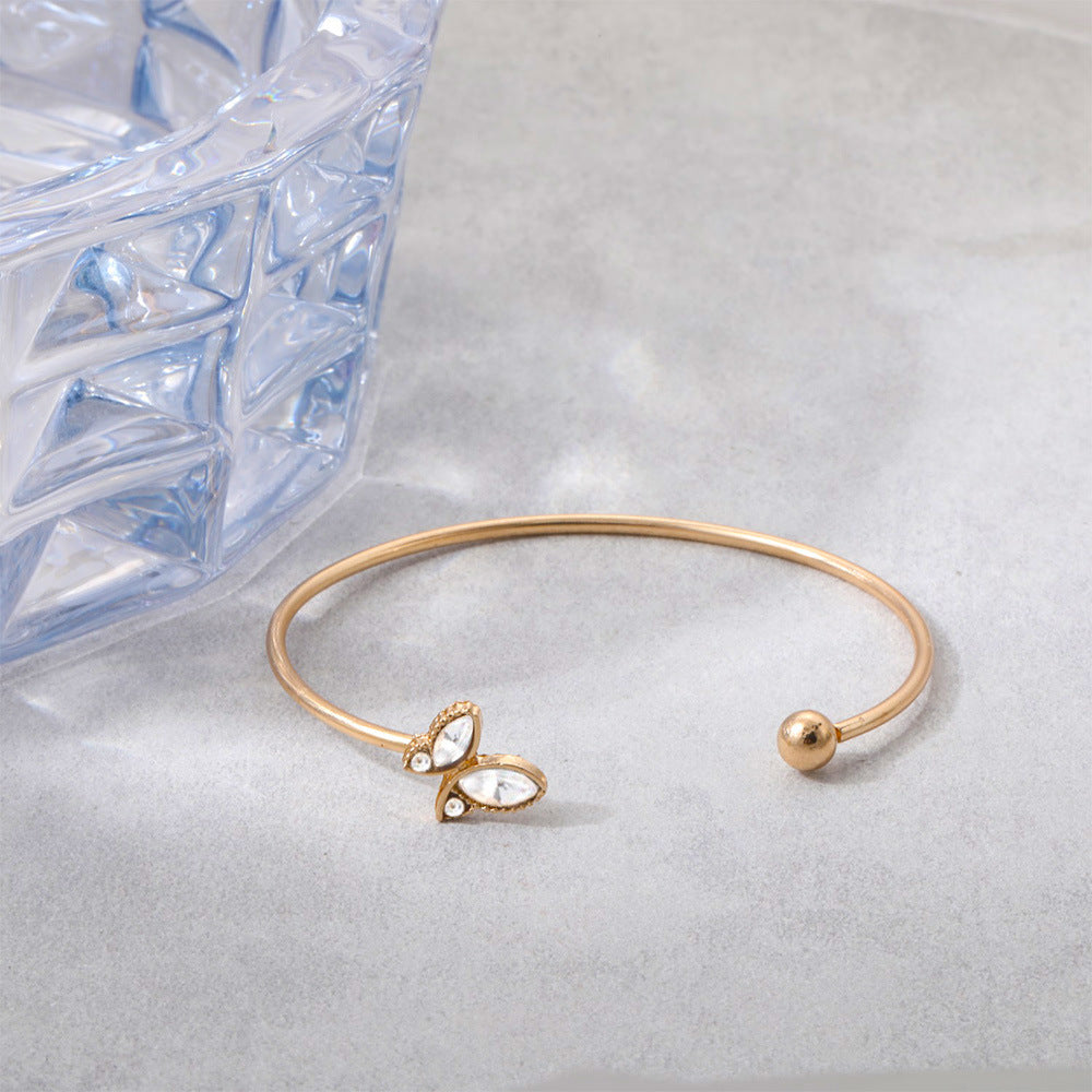 Beautiful Gold Bracelet with Unique Style