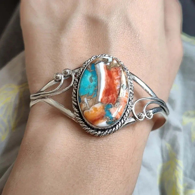 Beautiful Bracelet with Unique Style
