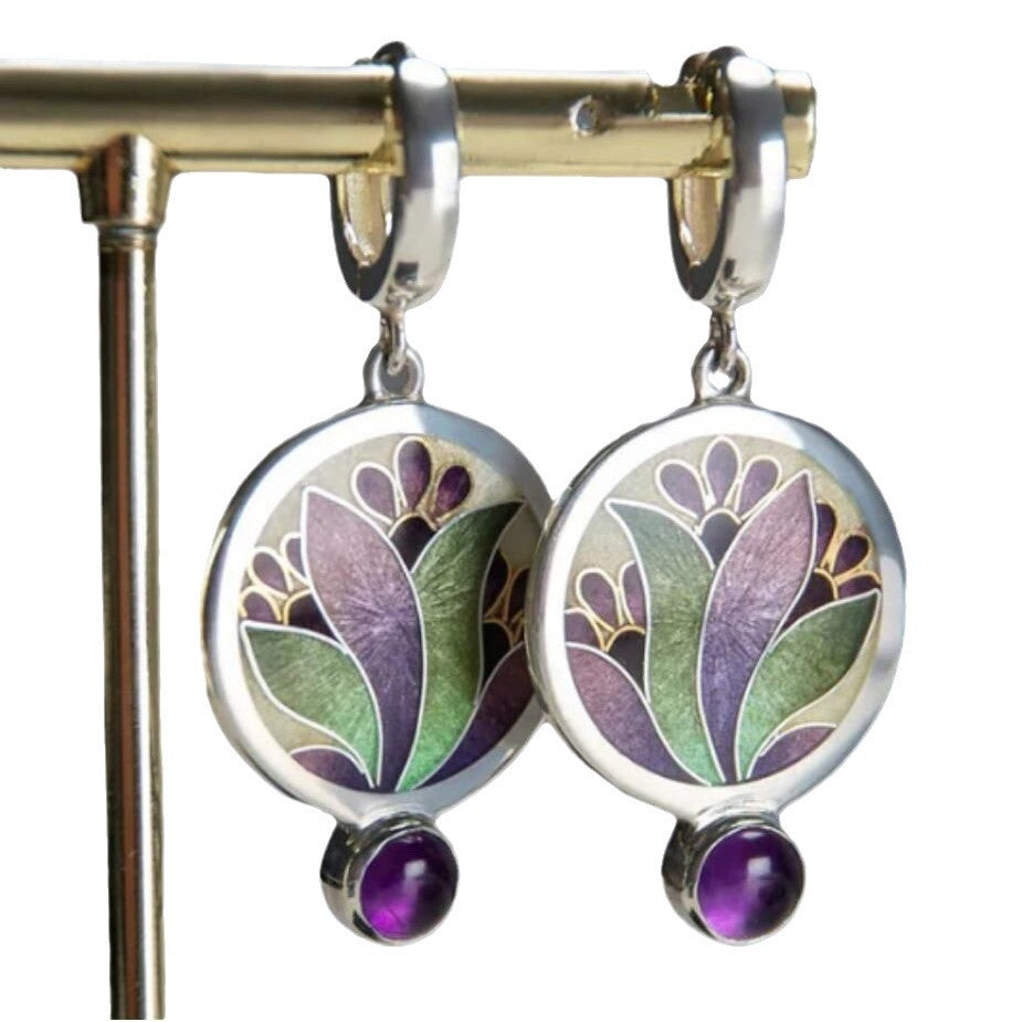 A Elegant Silver Earring for Every Occasion