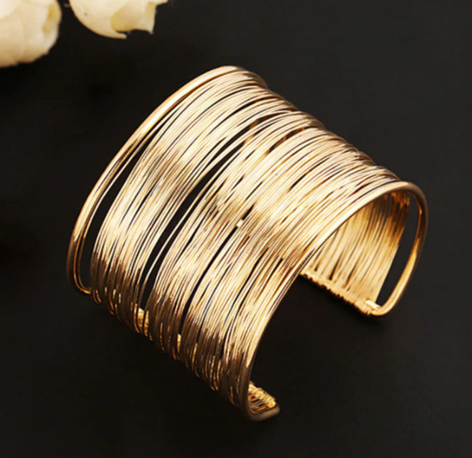 Nature-Inspired Piece for Gentle Beauty