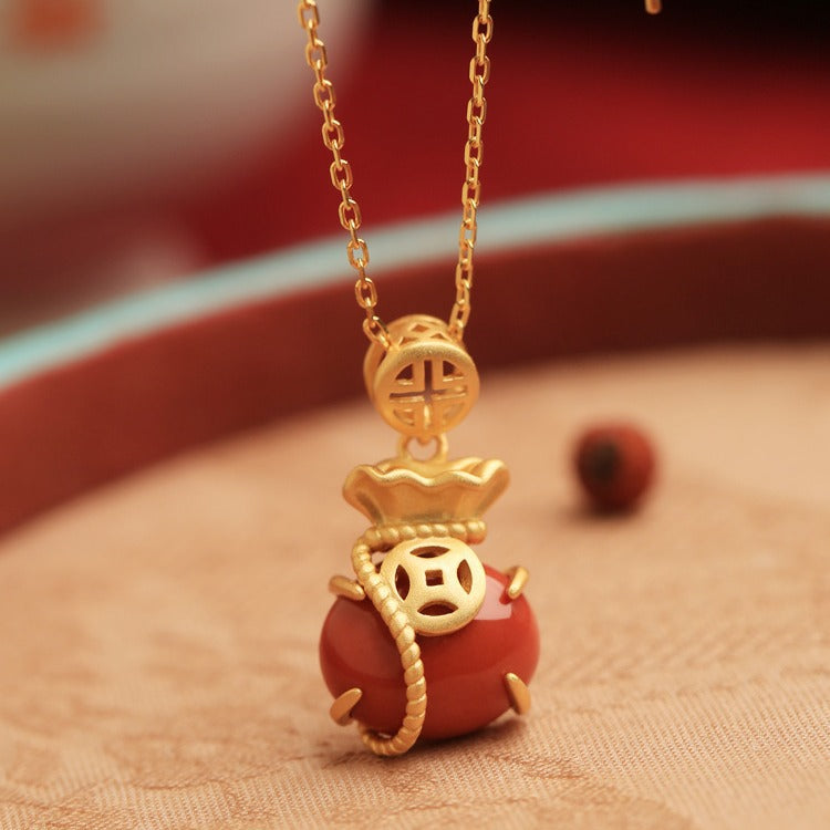 Beautiful Gold Necklace with Unique Style