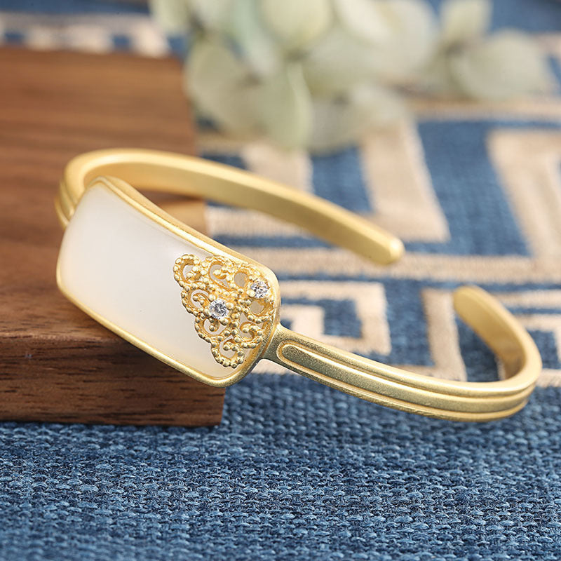 Beautiful Silver Bracelet with Unique Style